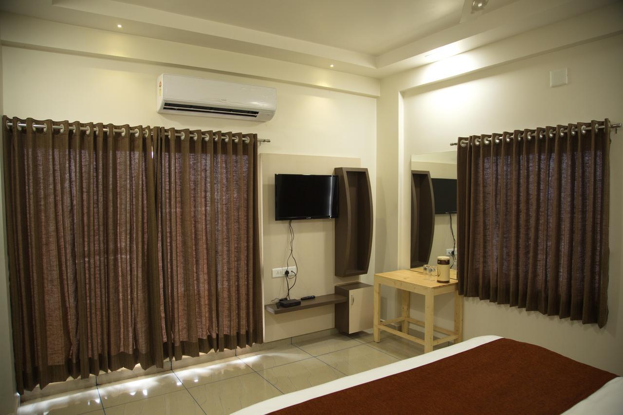 The Gir Harmony Hotel Sasan Gir Bagian luar foto